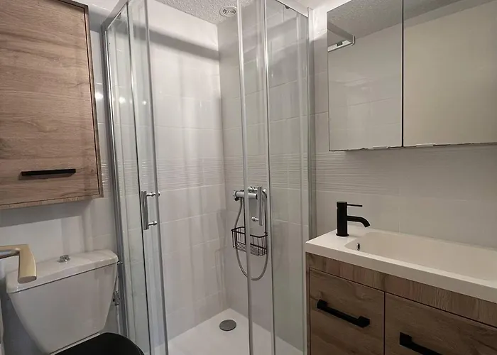 T3 Avec Terrasse, 6 Couchages, Proche Et Commerces, Quartier Calme, Parking Prive - Fr-1-81-365 לאוקאט